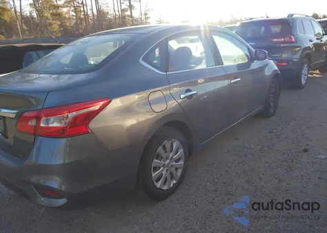 2018 Nissan Sentra S z USA, uszkodzony, nr VIN 3N1AB7AP3JY248546